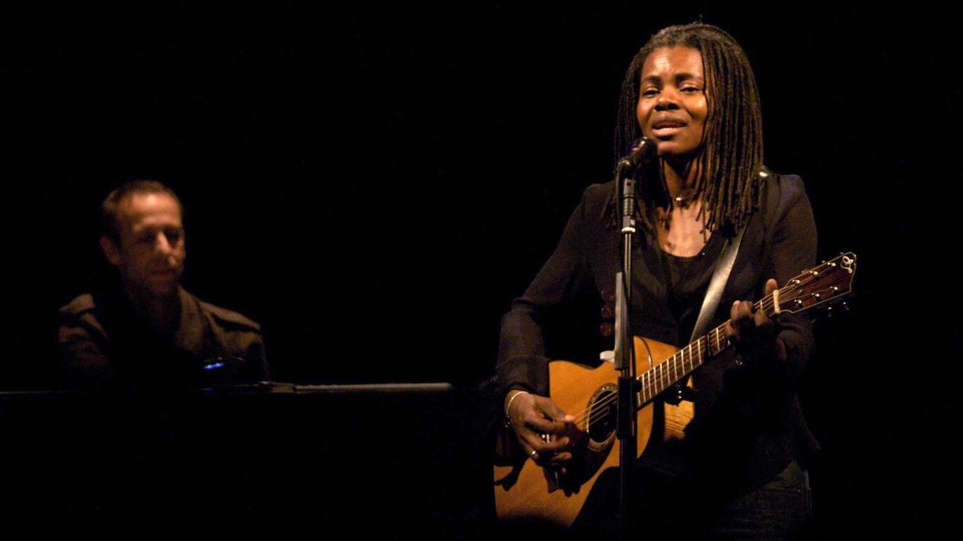 ‘Fast Car’ remake helps Tracy Chapman make country music history